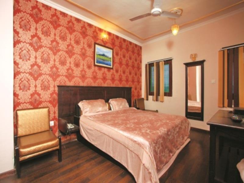 Hotel Pride Continental Srīnagar Exterior foto